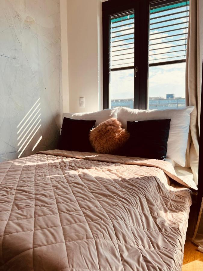 White Pearl Studio With Parking In Holesovice 프라하 외부 사진